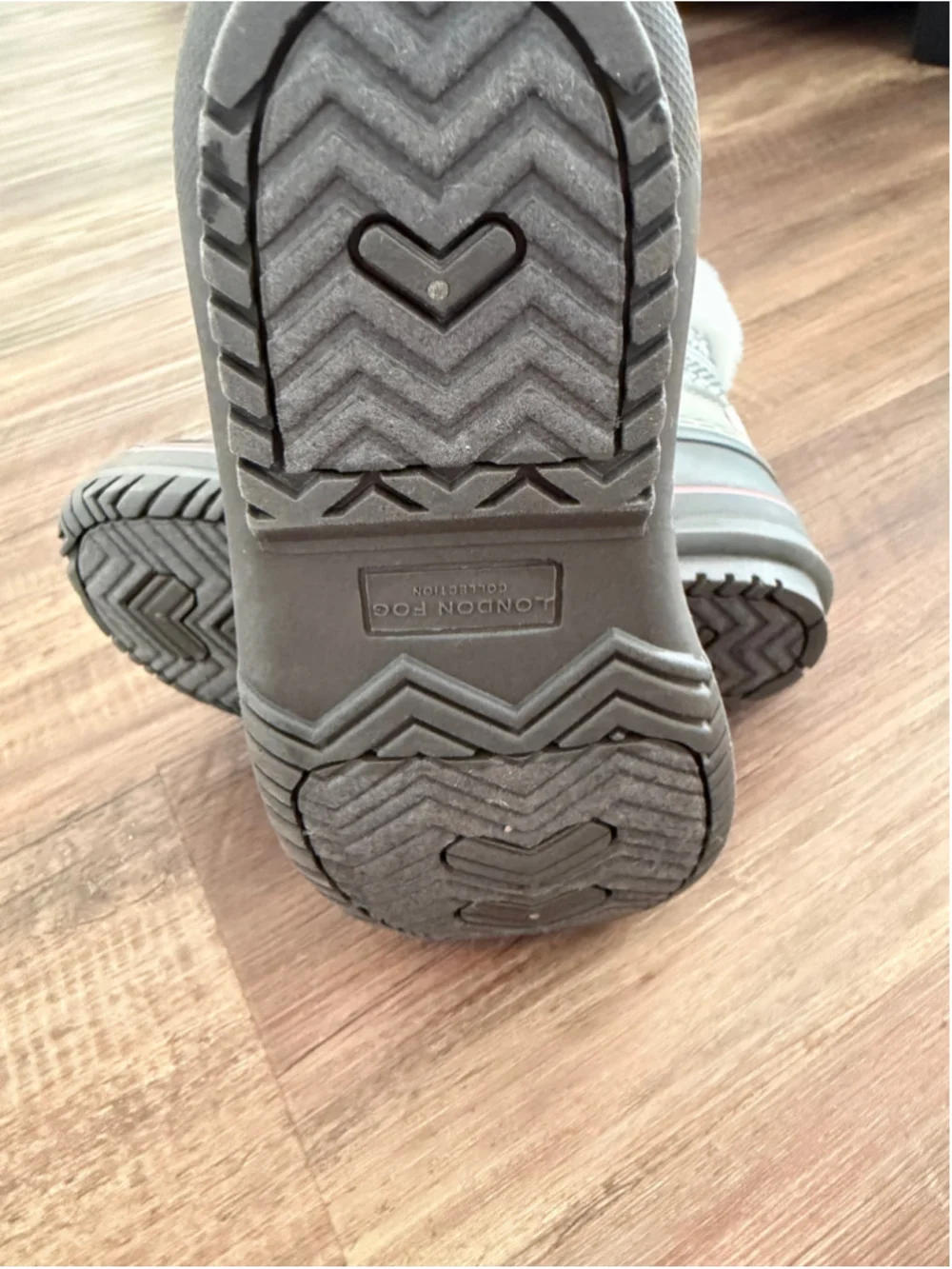 Girls London Fog Snow Boots Size 13 Grey Pink Faux Fur Winter Boots